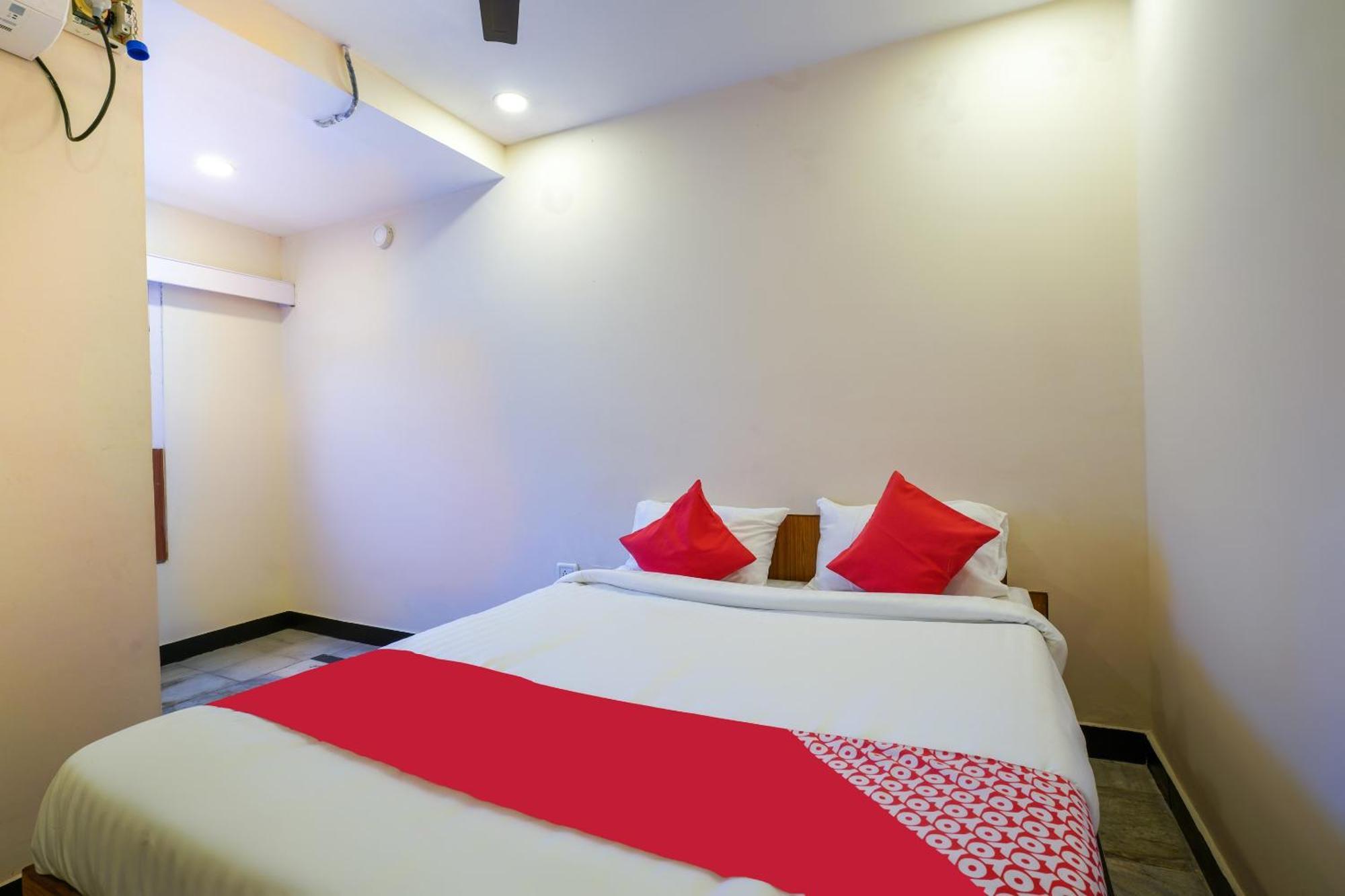 Hotel O Raja Residency Near Snow World سيكَندراباد المظهر الخارجي الصورة